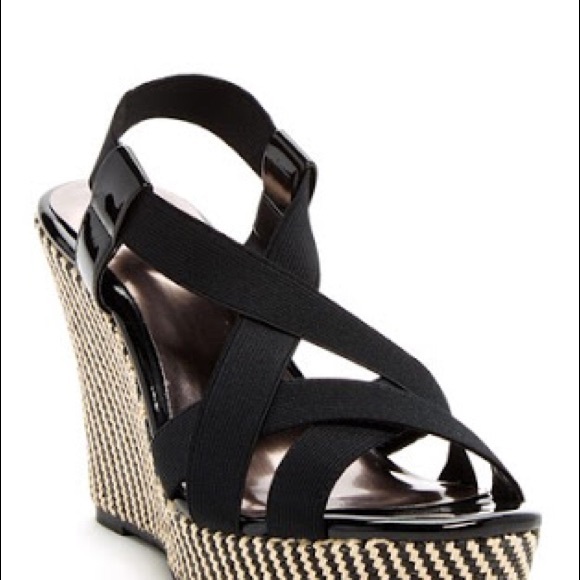 SOLD♥️ - Picture 2 of 8